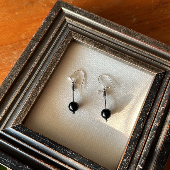 Simple onyx earrings - Picture 1 of 4